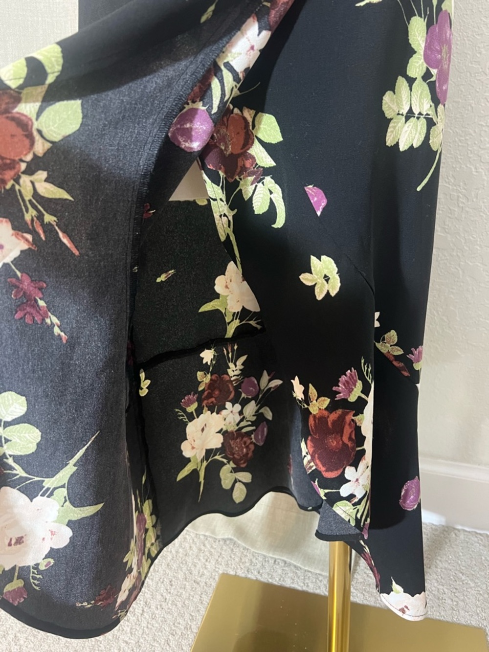 Leith Black Floral Wrap Skirt Midi Ruffle Hem Boho Romantic Women’s Size M - Picture 3 of 6